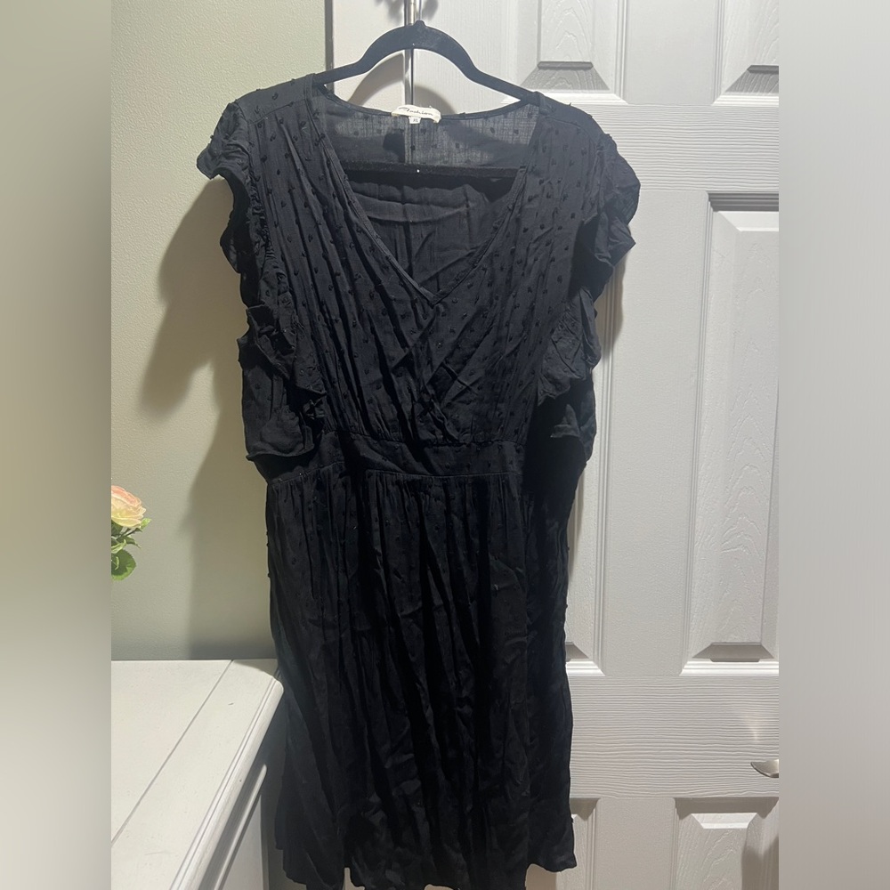 Short sleeve black polka dot dress